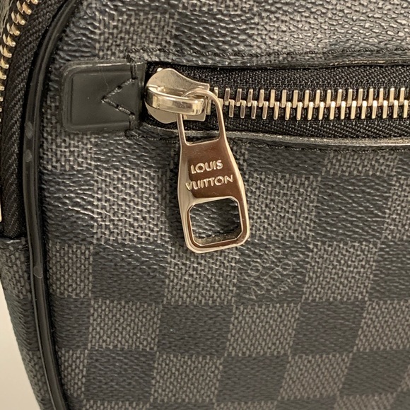 Louis Vuitton Outdoor belt bag used gently - Picture 5 of 8